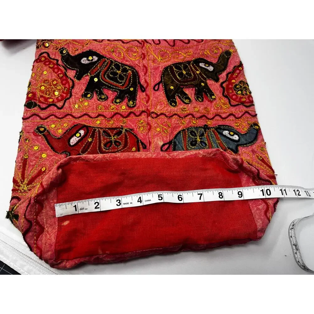 No brand Bohemian Elephant tote Pre-Owned with some stains in fair condition
